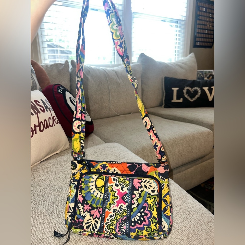 Vera Bradley Vibrant Floral Crossbody Bag and Adjustable Strap. Great condition
